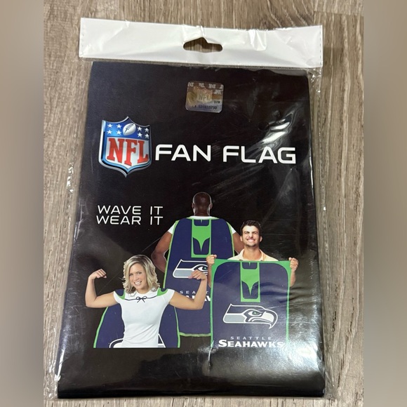 New NFL Football Seattle Seahawks Fan Flag Cape - Picture 1 of 3